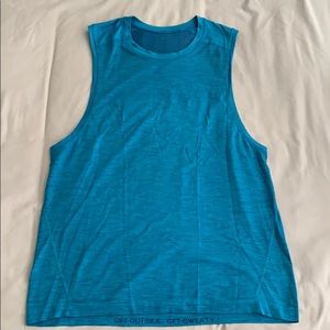 Lululemon metal vent tank